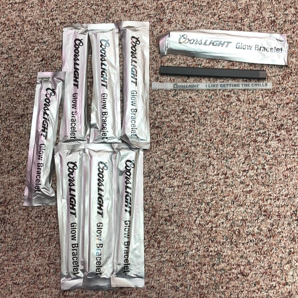 Coors light glow stick bracelets - Picture 1 of 3